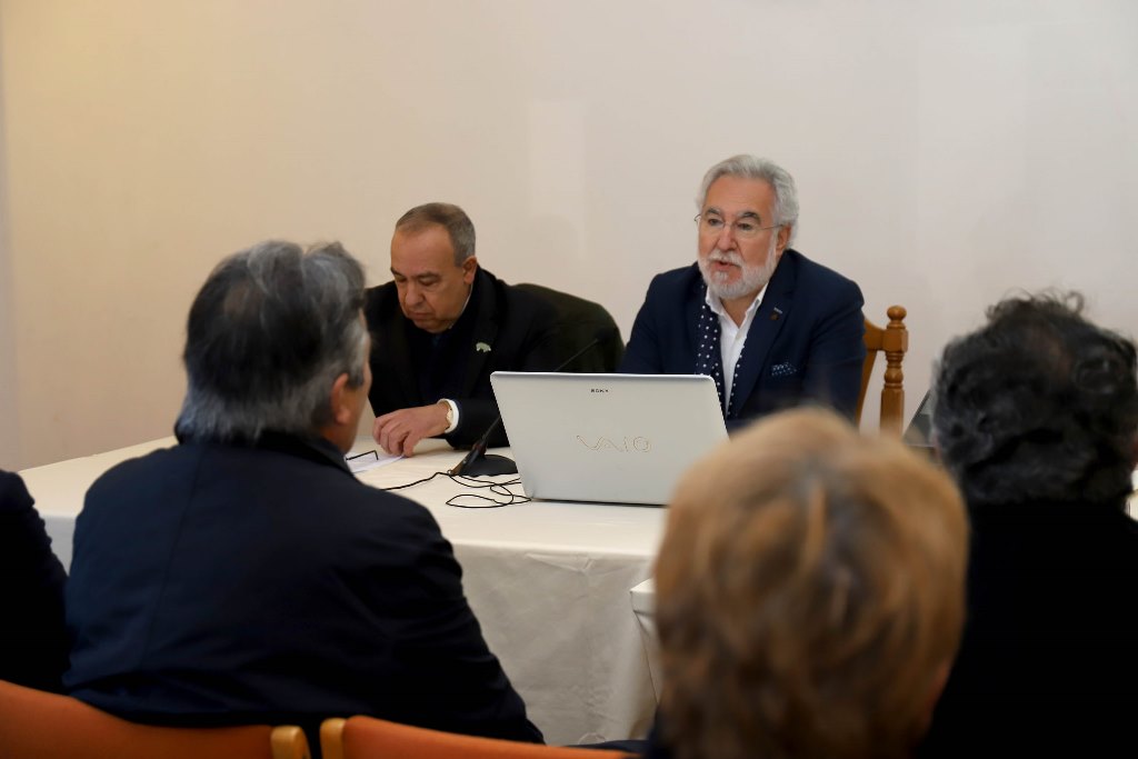 Santalices anima a utilizar os diferentes mecanismos de participación cidadá impulsados polo Parlamento de Galicia 